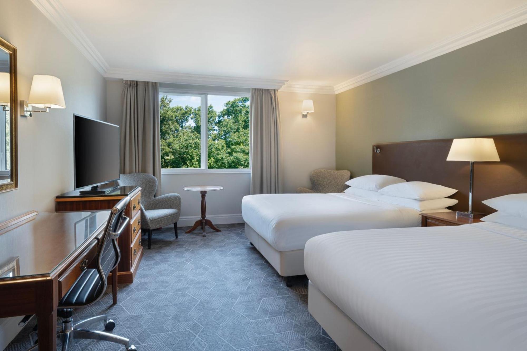 Delta Hotels By Marriott Huntingdon Exterior photo