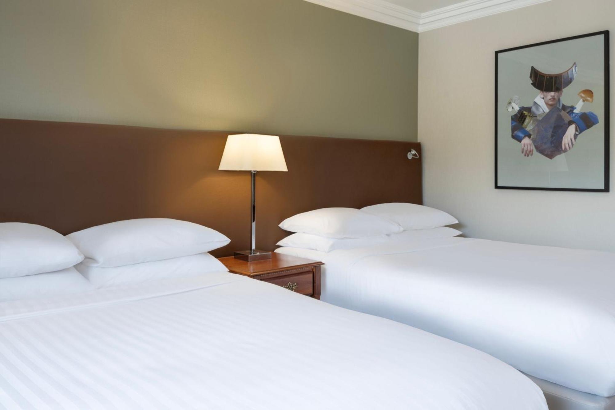Delta Hotels By Marriott Huntingdon Exterior photo