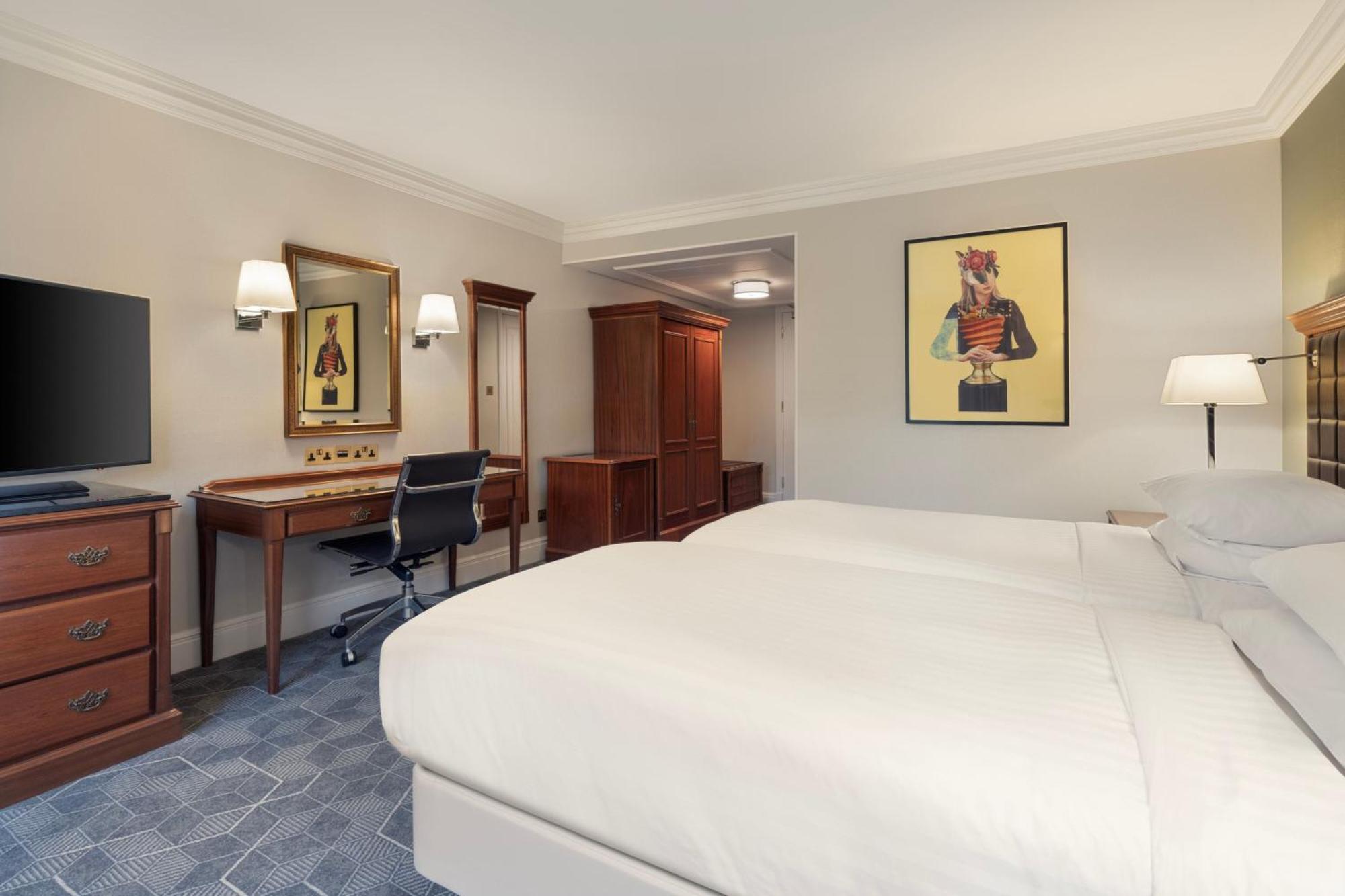 Delta Hotels By Marriott Huntingdon Exterior photo