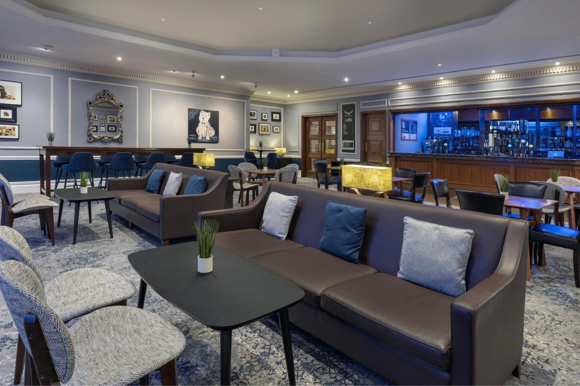 Delta Hotels By Marriott Huntingdon Exterior photo